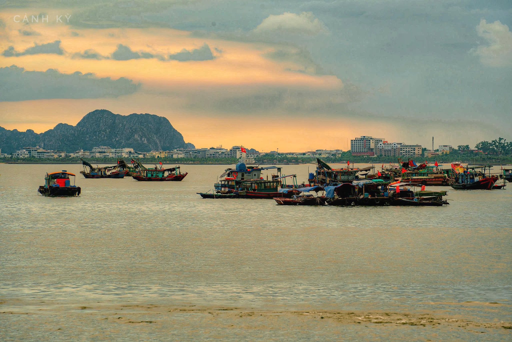 https://cdn.smarttravel.vn/data_files/posts_files/image/202510/08/556583112-1510337340280196-2700992261801849613-n-08102025163621.jpg