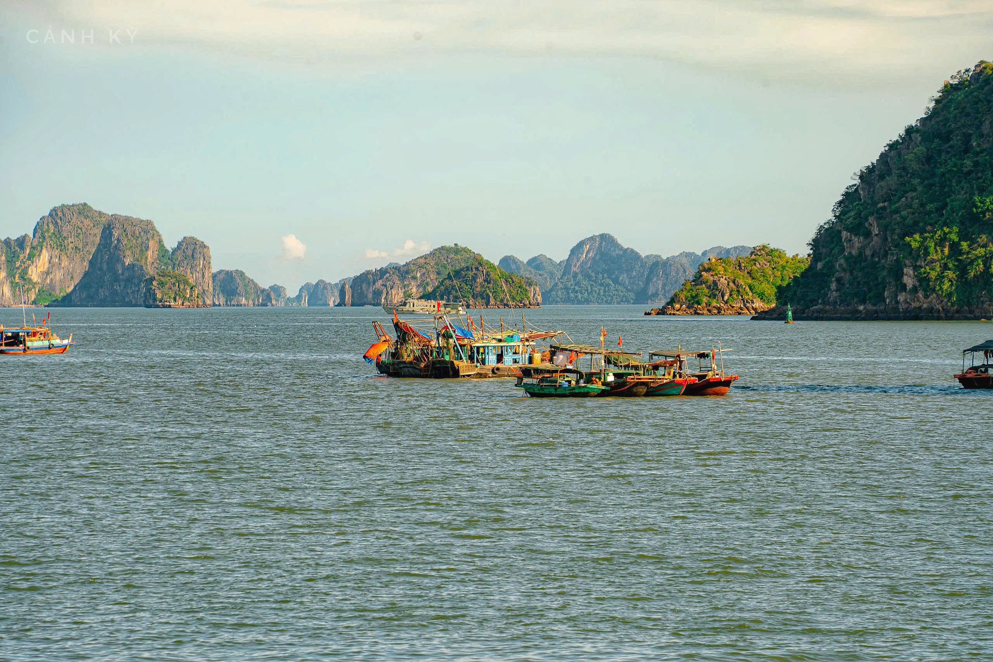 https://cdn.smarttravel.vn/data_files/posts_files/image/202510/08/556934950-1510337250280205-9138173342777088672-n-08102025163620.jpg