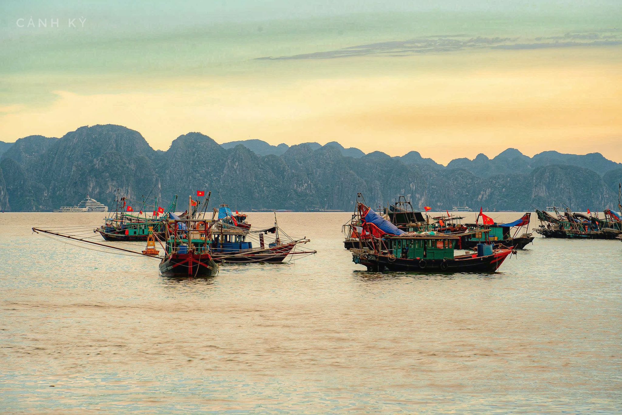 https://cdn.smarttravel.vn/data_files/posts_files/image/202510/08/557602715-1510337293613534-6037925238954197629-n-08102025163620.jpg