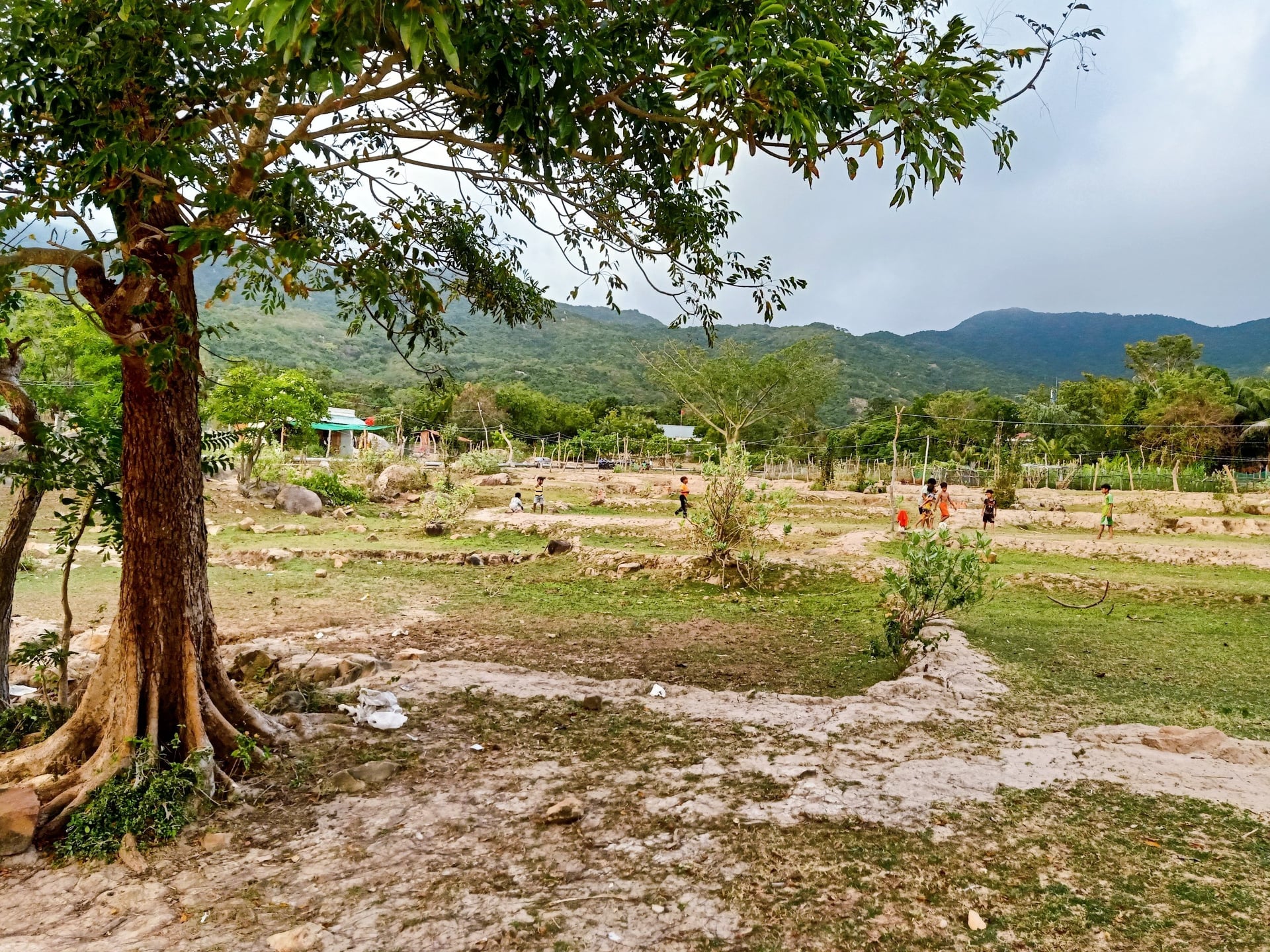 https://cdn.smarttravel.vn/data_files/posts_files/image/202510/15/469188641-1159489032437770-100185138497400939-n-15102025142130.jpg