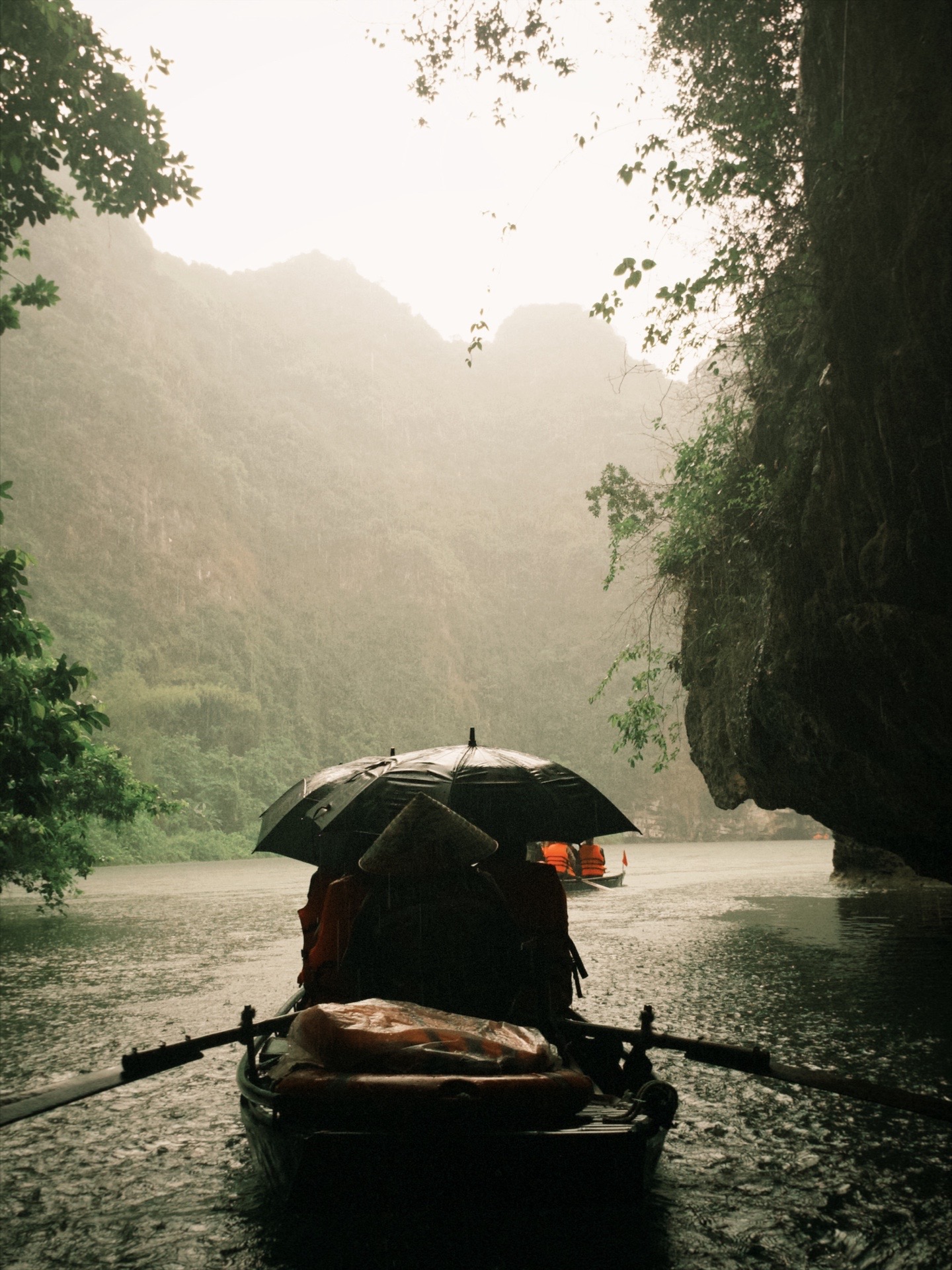 https://cdn.smarttravel.vn/data_files/posts_files/image/202510/15/snaptik-7507150415423622407-2-15102025141937.jpeg
