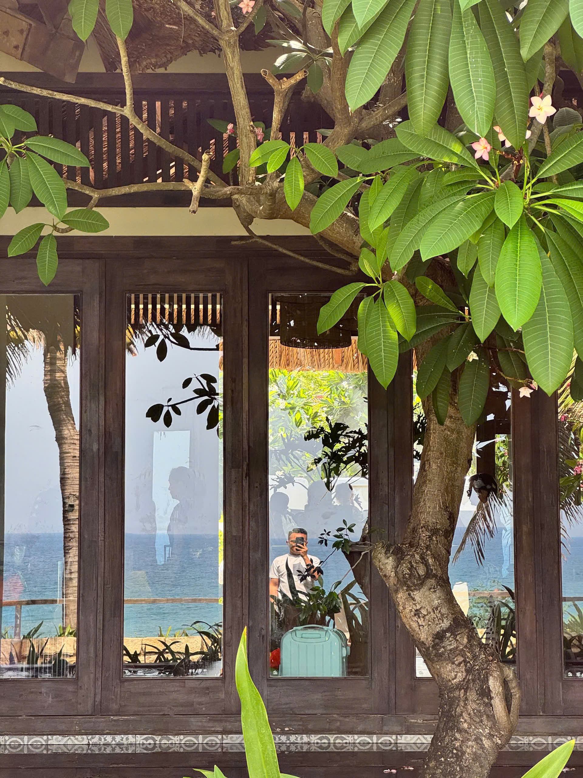 https://cdn.smarttravel.vn/data_files/posts_files/image/202510/15/z7006361150093-1f612c65fe09237b68533581f6288d82-15102025142345.jpg