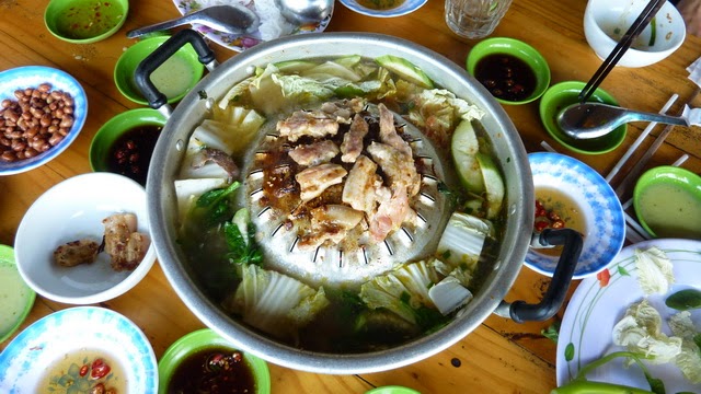 Lẩu nướng xìn đạt rất ngon (Ảnh: vncgarden).
