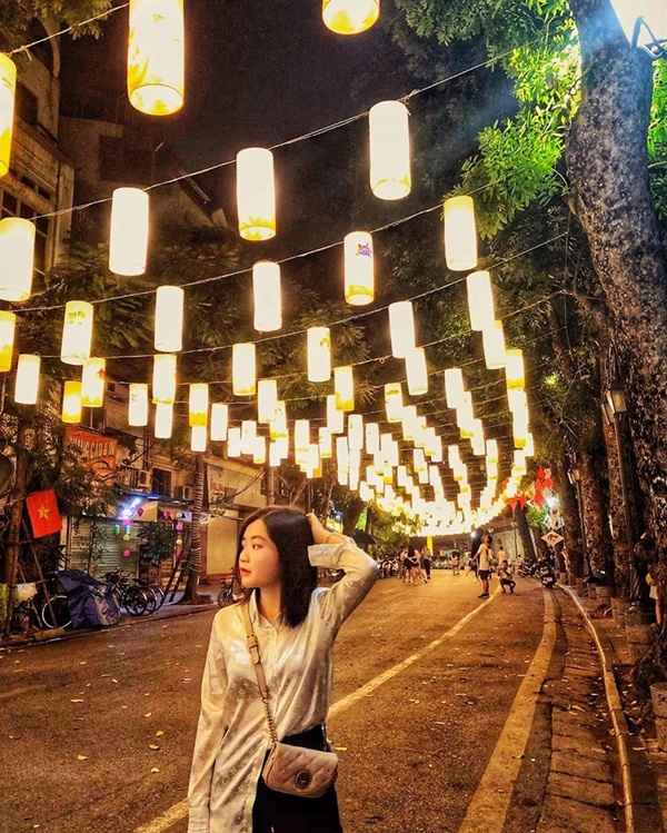 con-pho-den-long-trung-thu-phung-hung-11-smarttravel