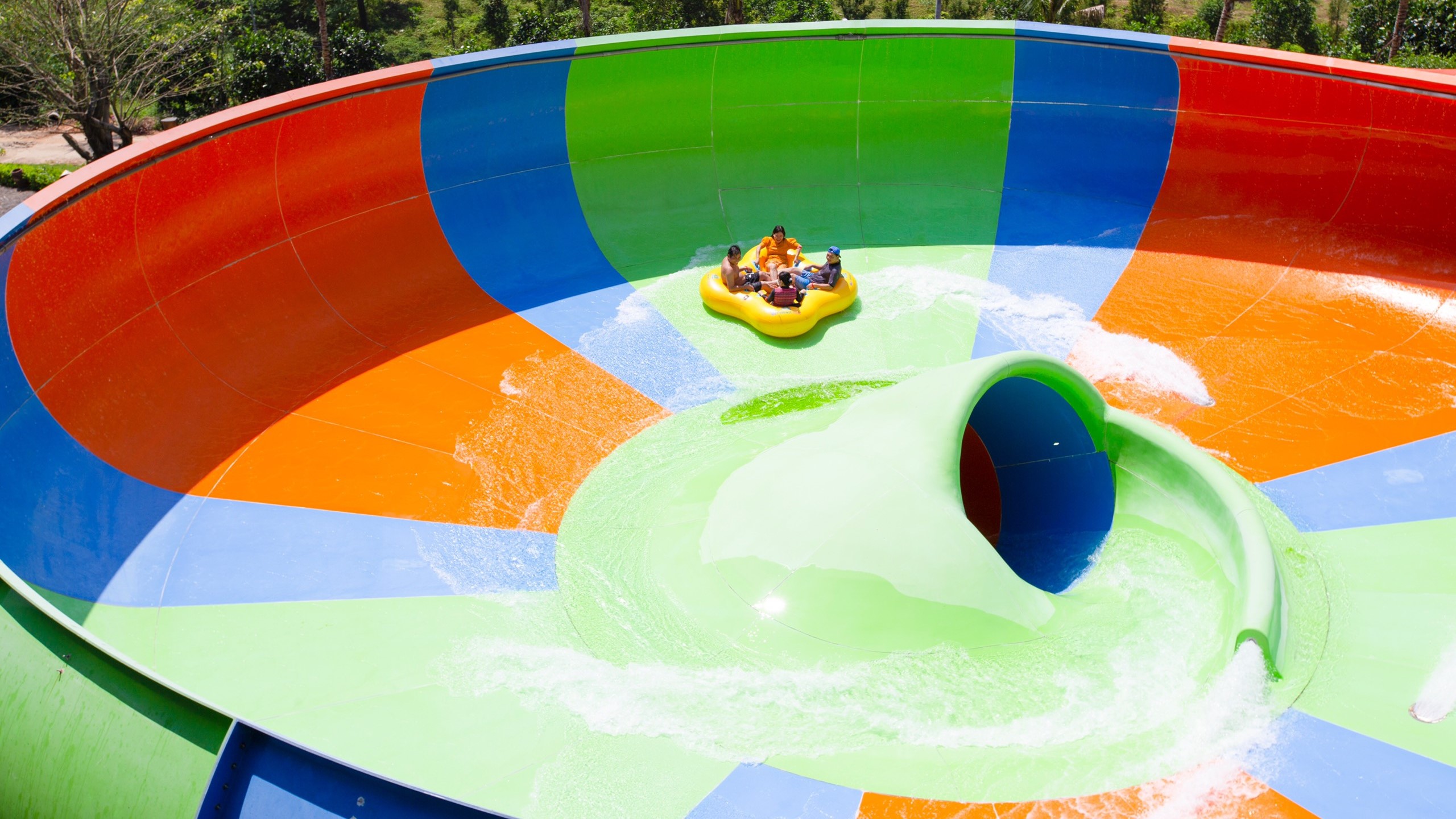 cong-vien-nuoc-nui-than-tai