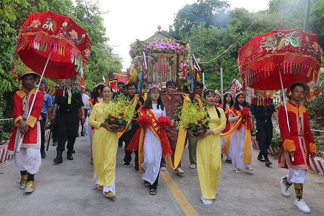 le-hoi-ba-chua-xu-nui-sam-05-smarttravel