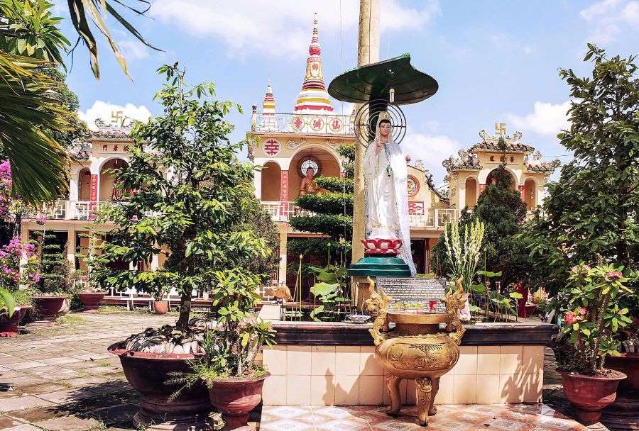 tham quan chùa tiên châu