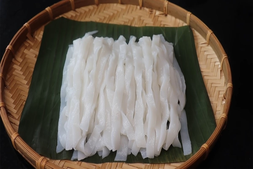 Lựa chọn bánh phở sạch. Ảnh: Sưu tầm
