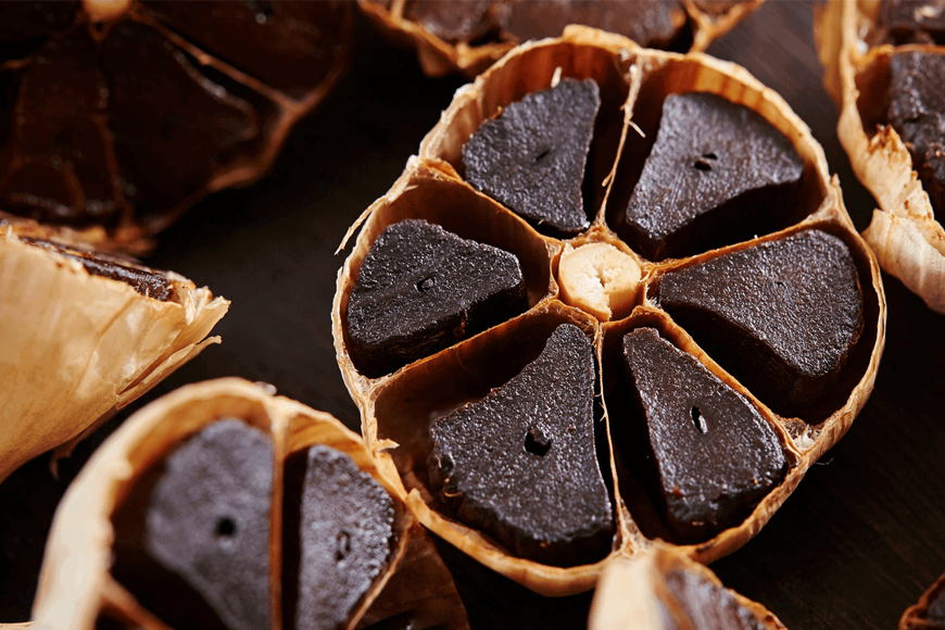 Tỏi đen nhiều nhánh đặc sản Lý Sơn. Ảnh: sưu tầm