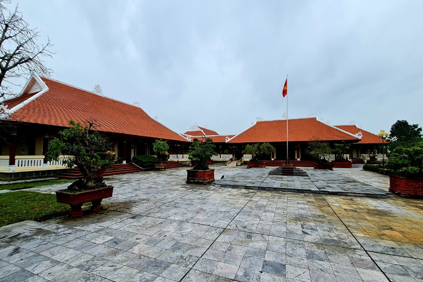 Thời điểm thích hợp để ghé thăm khu lưu niệm. Ảnh: Sưu tầm