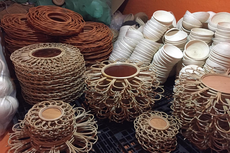 Lưu ý khi tới tham quan làng nghề. Ảnh: Sưu tầm