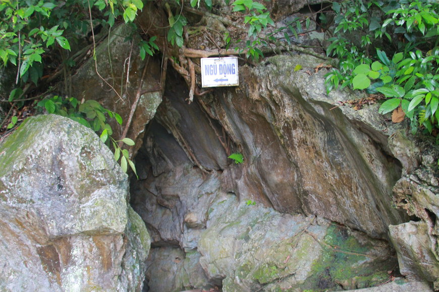 Thời điểm thích hợp để ghé thăm Ngũ Động Sơn. Ảnh: Sưu tầm