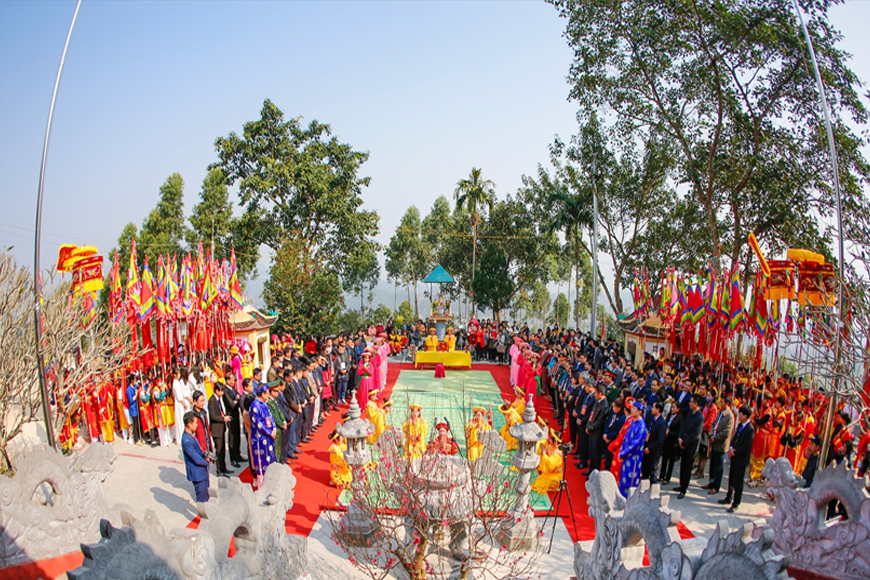 Đông đảo người dân và du khách tham dự. Ảnh: Sưu tầm