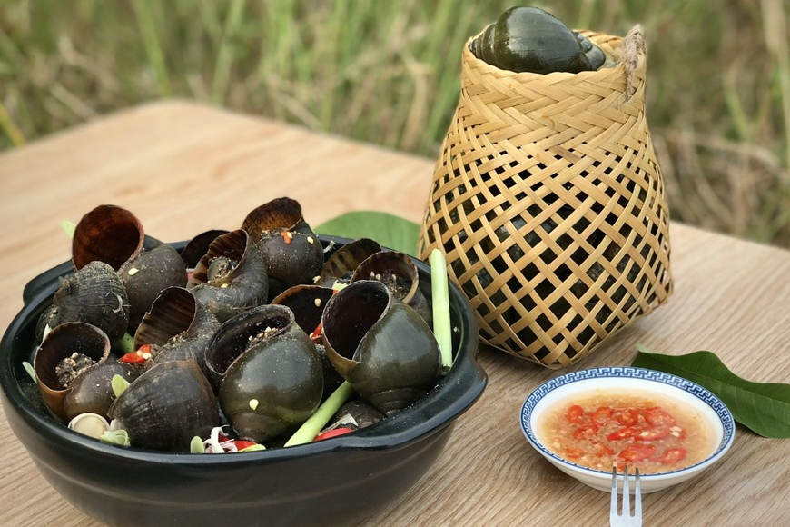 Ốc treo giàn bếp độc đáo. Ảnh: Sưu tầm