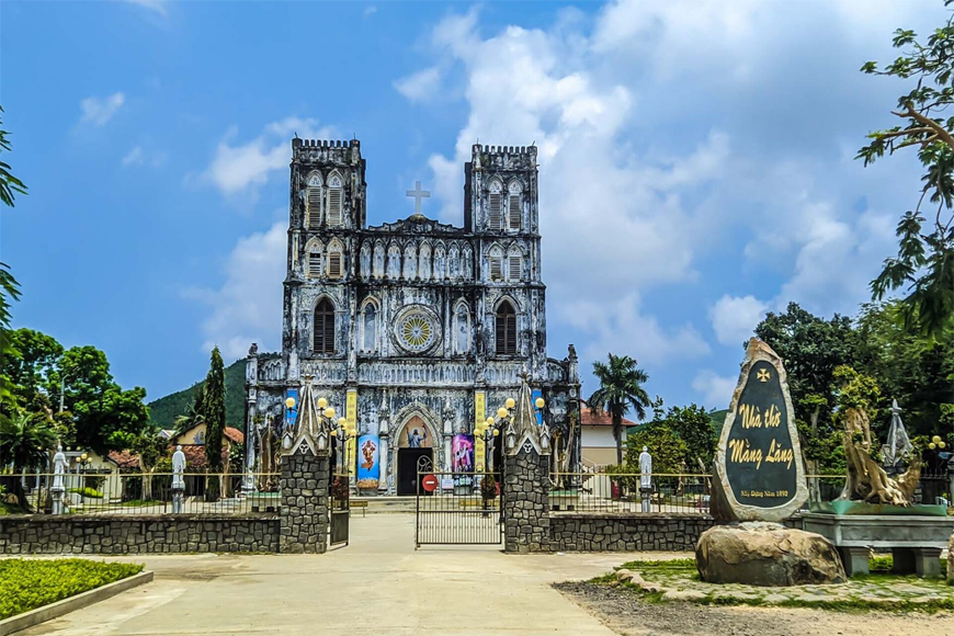 Điểm đến du lịch văn hóa nổi bật tại Đắk Lắk cũ. Ảnh: Sưu tầm