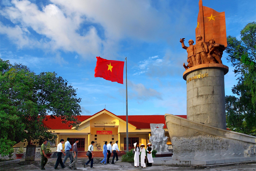Tham quan Bảo tàng Công an Nhân dân. Ảnh: Sưu tầm
