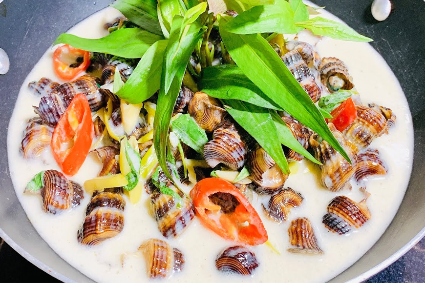 Ốc len xào dừa lôi cuốn người ăn. Ảnh: Sưu tầm