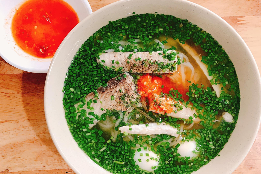 Bánh canh hẹ đơn giản hấp dẫn. Ảnh: Sưu tầm