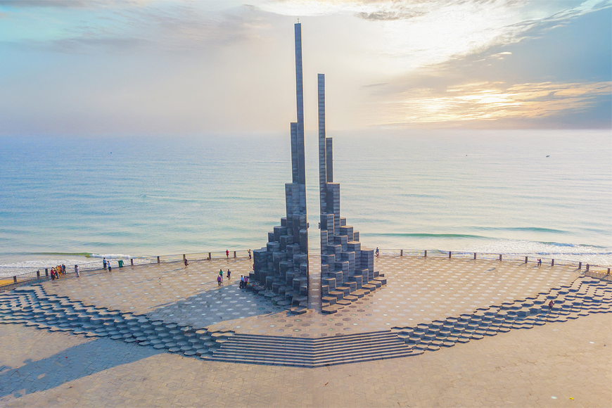 Biểu tượng du lịch thành phố Tuy Hòa. Ảnh: Sưu tầm