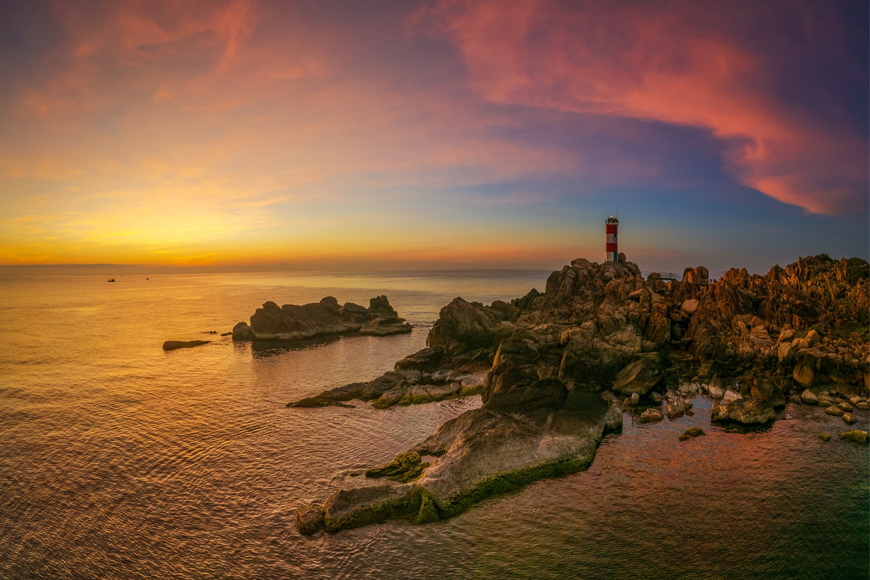 Chiêm ngưỡng ngọn hải đăng phía Bắc Đắk Lắk. Ảnh: Sưu tầm