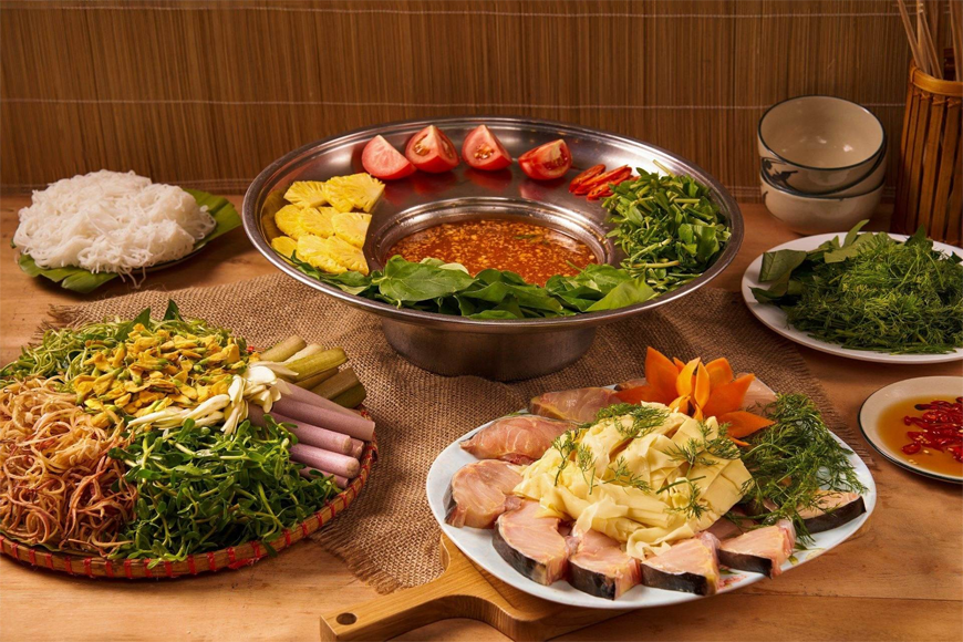 Thưởng thức lẩu cá tầm hấp dẫn. Ảnh: Sưu tầm