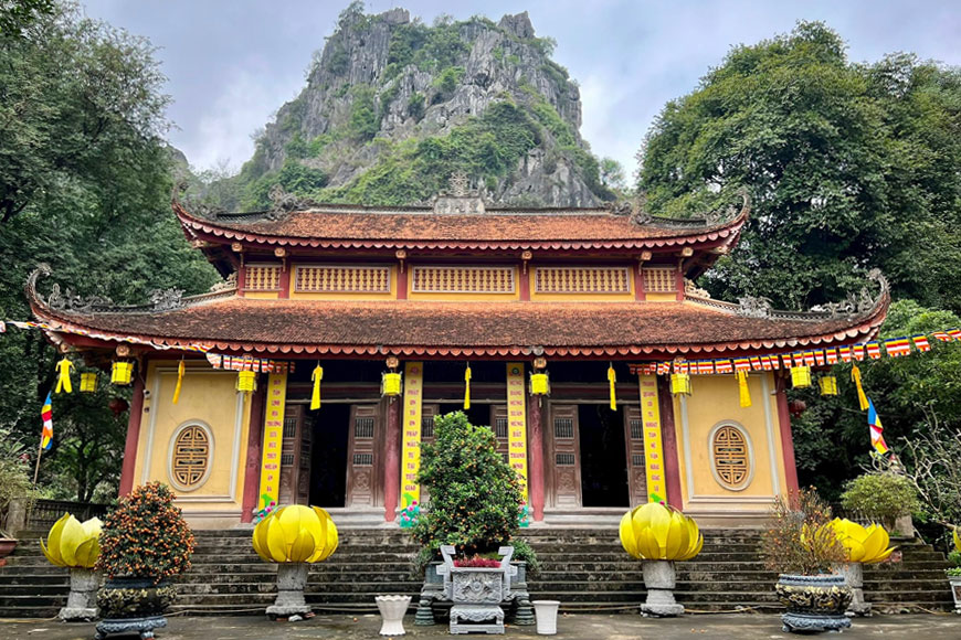 Chùa Nhẫm Dương - Động Kính Chủ