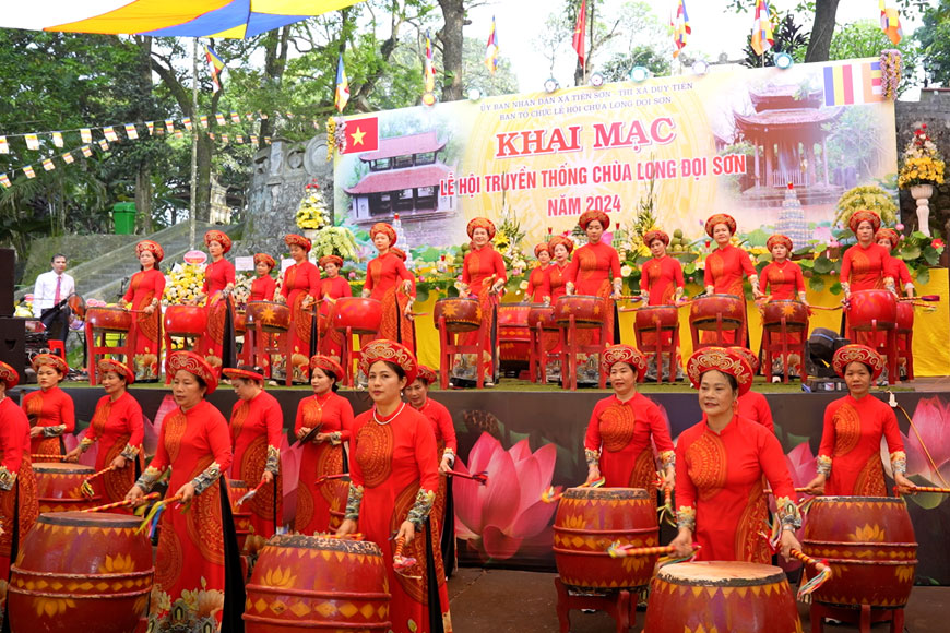 le hoi chua long doi son