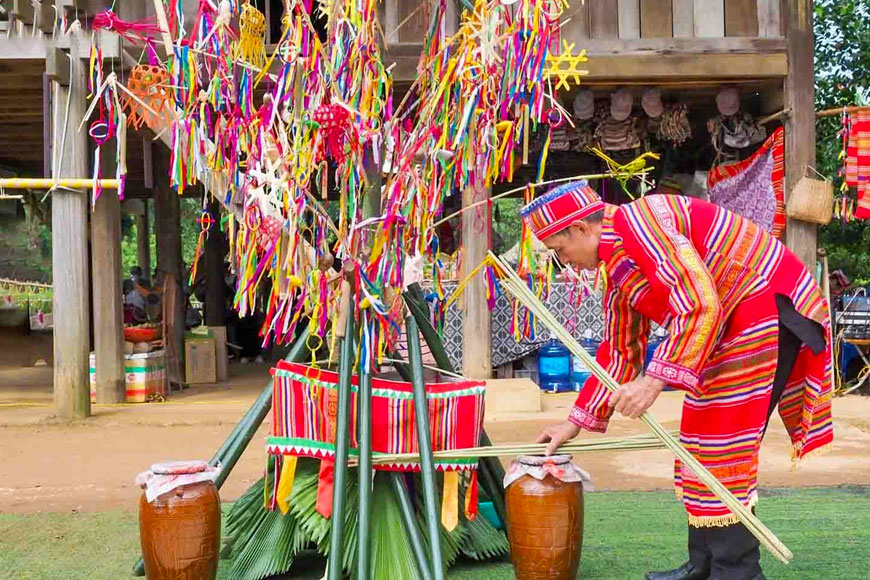 dac diem nguoi thai son la