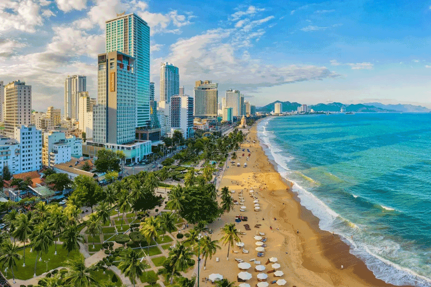 Bãi biển tuyệt đẹp tại Nha Trang. Ảnh: sưu tầm