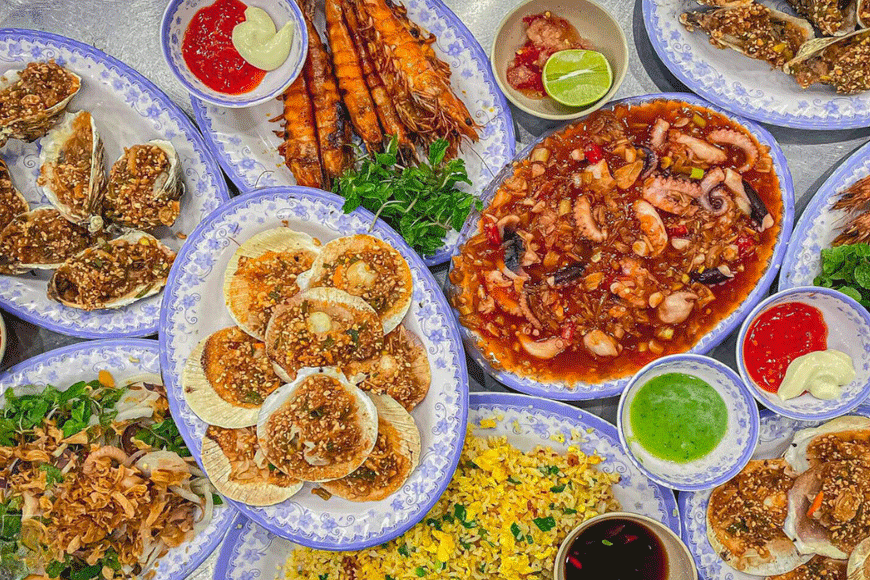 Thưởng thức những món ăn từ hải sản. Ảnh: sưu tầm