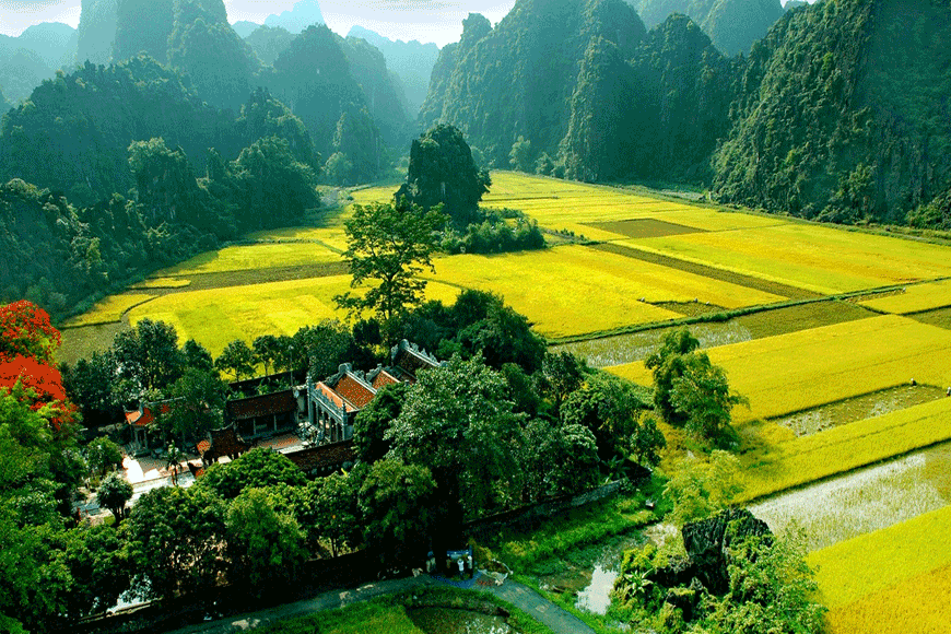 Ngôi đền giữa thiên nhiên Ninh Bình. Ảnh: sưu tầm